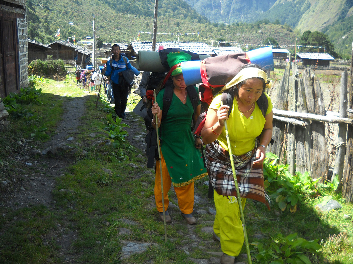 Kirat religious pilgrims to Faktakung Nepal 