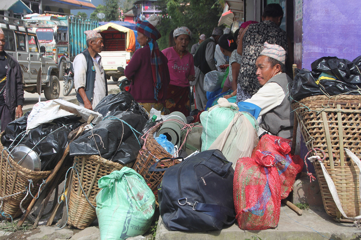 Kirat religious pilgrims to Faktakung Nepal 