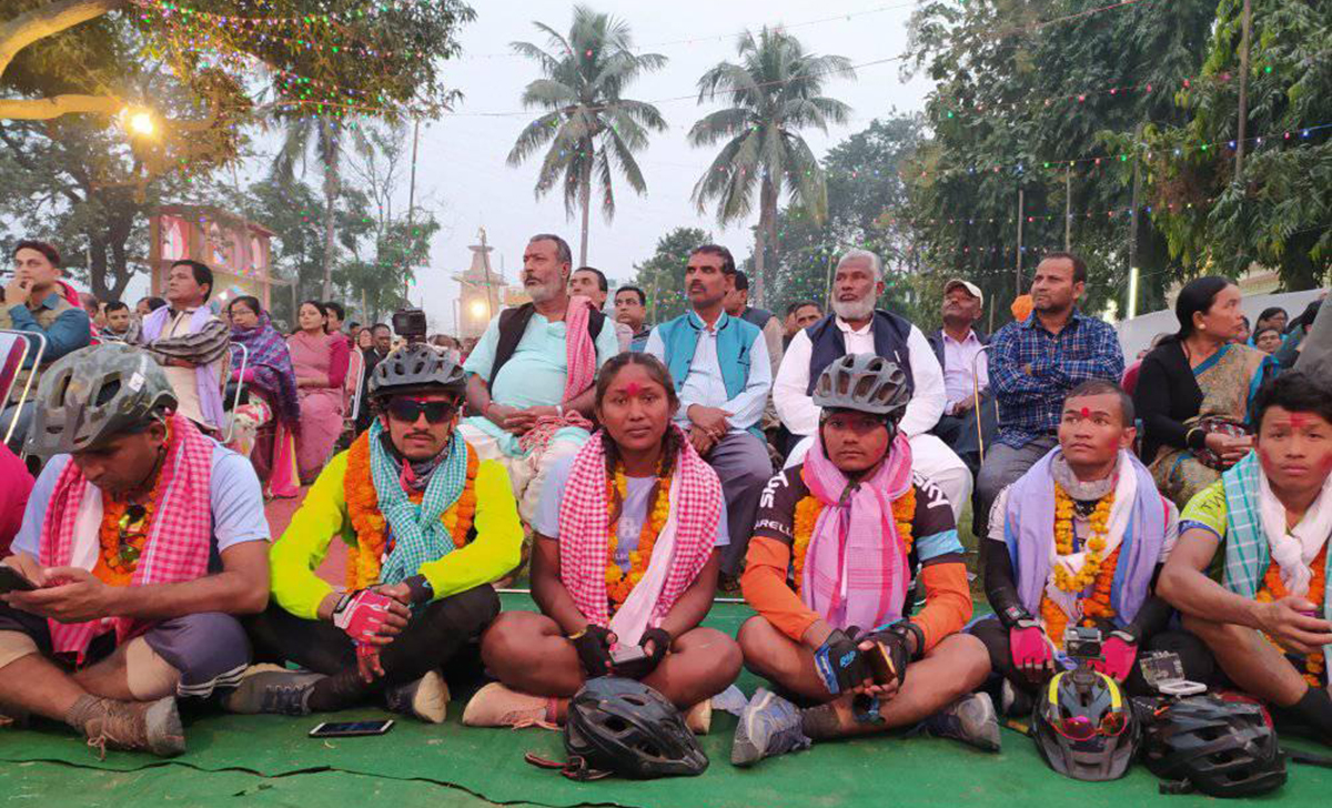 ride through Sindhuligadi 